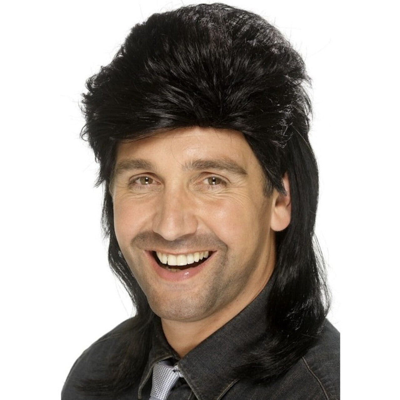 Op deze afbeelding zie je een Accessoires, van het merk Smiffy's. Jason Mullet Zwarte Pruik