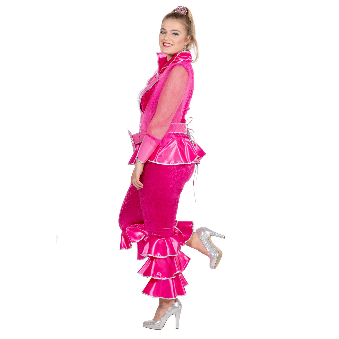 Op deze afbeelding zie je een Kostuums, van het merk Wilbers. Roze Abba Mamma Mia Luxe Vrouw Kostuum