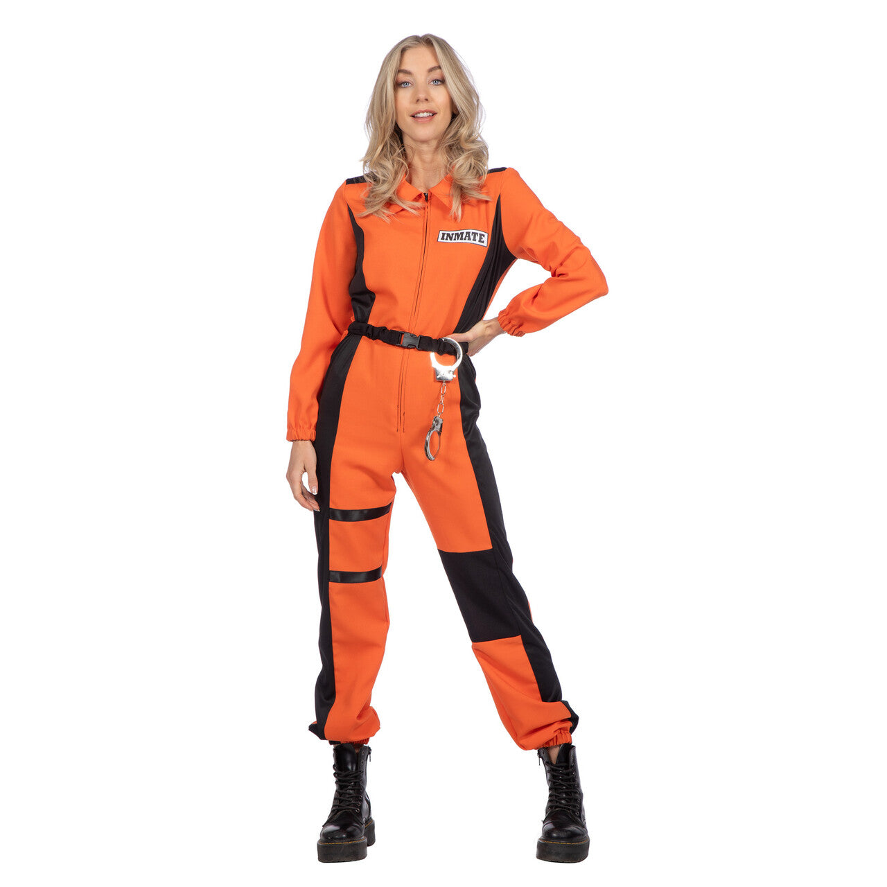 Op deze afbeelding zie je een Kostuums, van het merk Wilbers. Inmate Overall Oranje Vrouw Kostuum