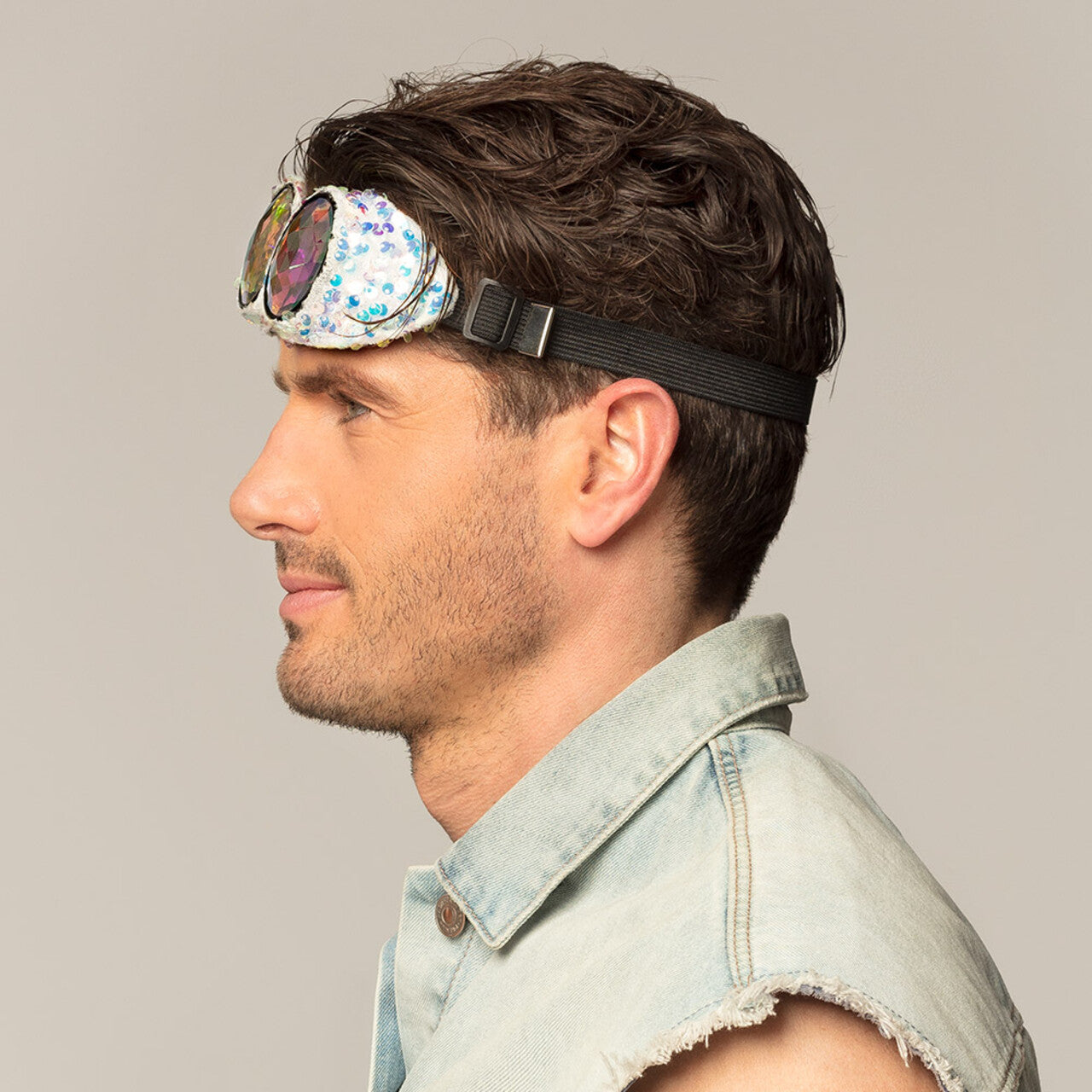 Op deze afbeelding zie je een Accessoires, van het merk Boland. Illusie In Zilver Bril