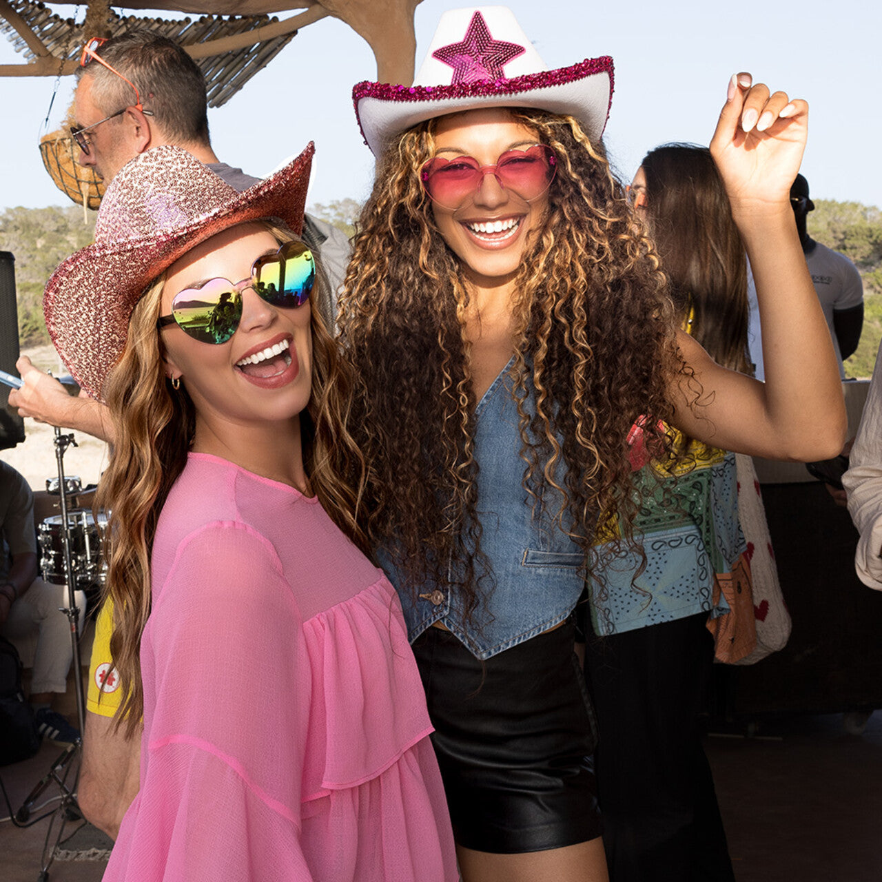 Op deze afbeelding zie je een Accessoires, van het merk Boland. Diva Strass Cowboyhoed Roze High Quality