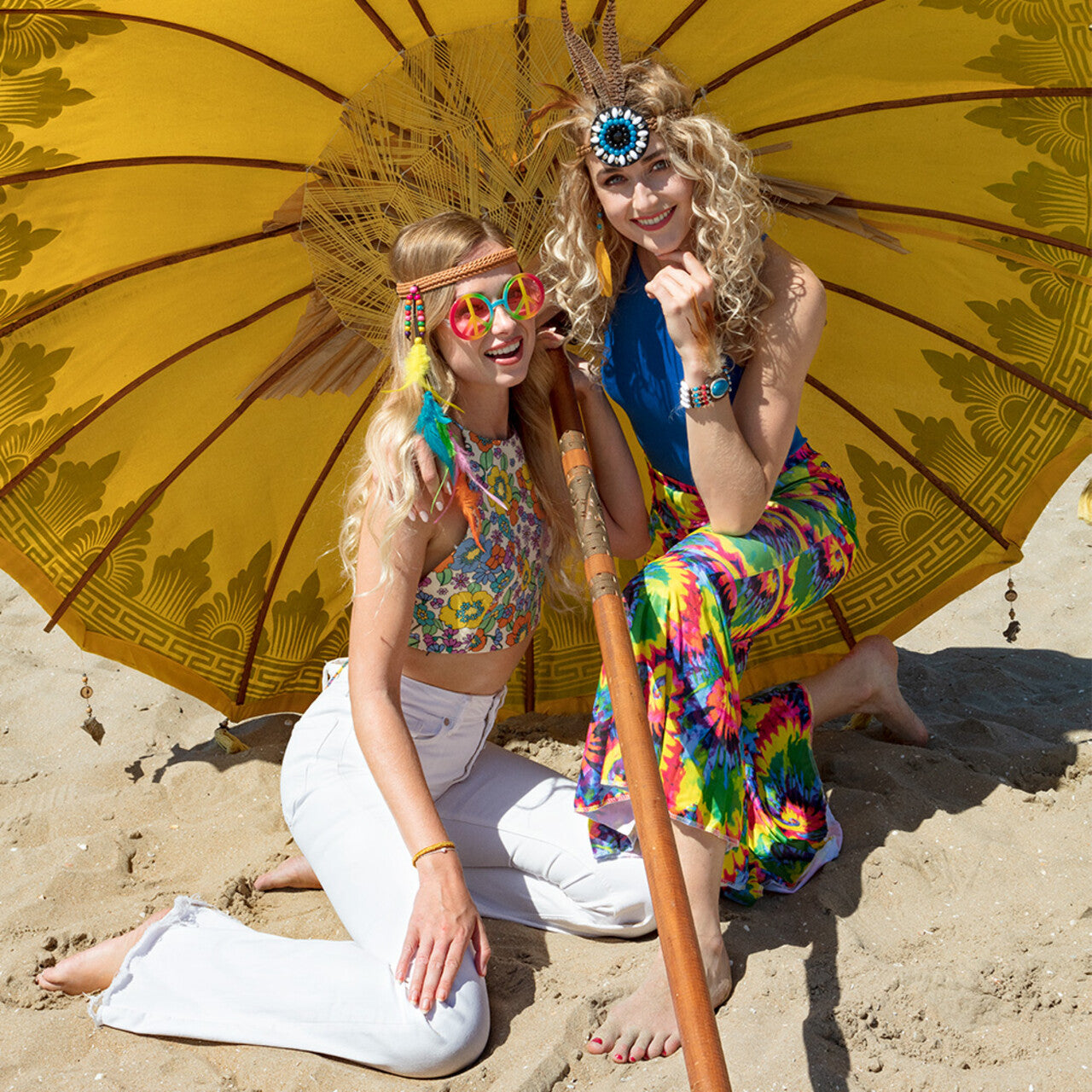 Op deze afbeelding zie je een Accessoires, van het merk Boland. Accessoire Set Hippie Bohemian Peacelover