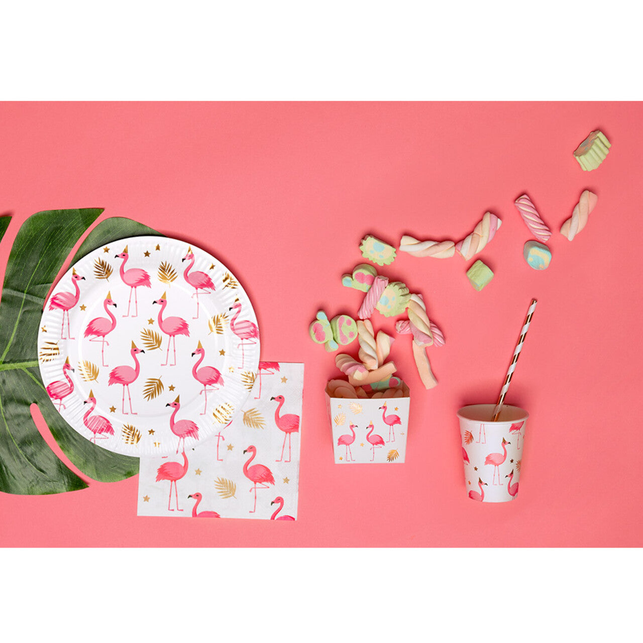 Op deze afbeelding zie je een Decoratie, van het merk Boland. Flamingo Party Bordjes 10 Stuks