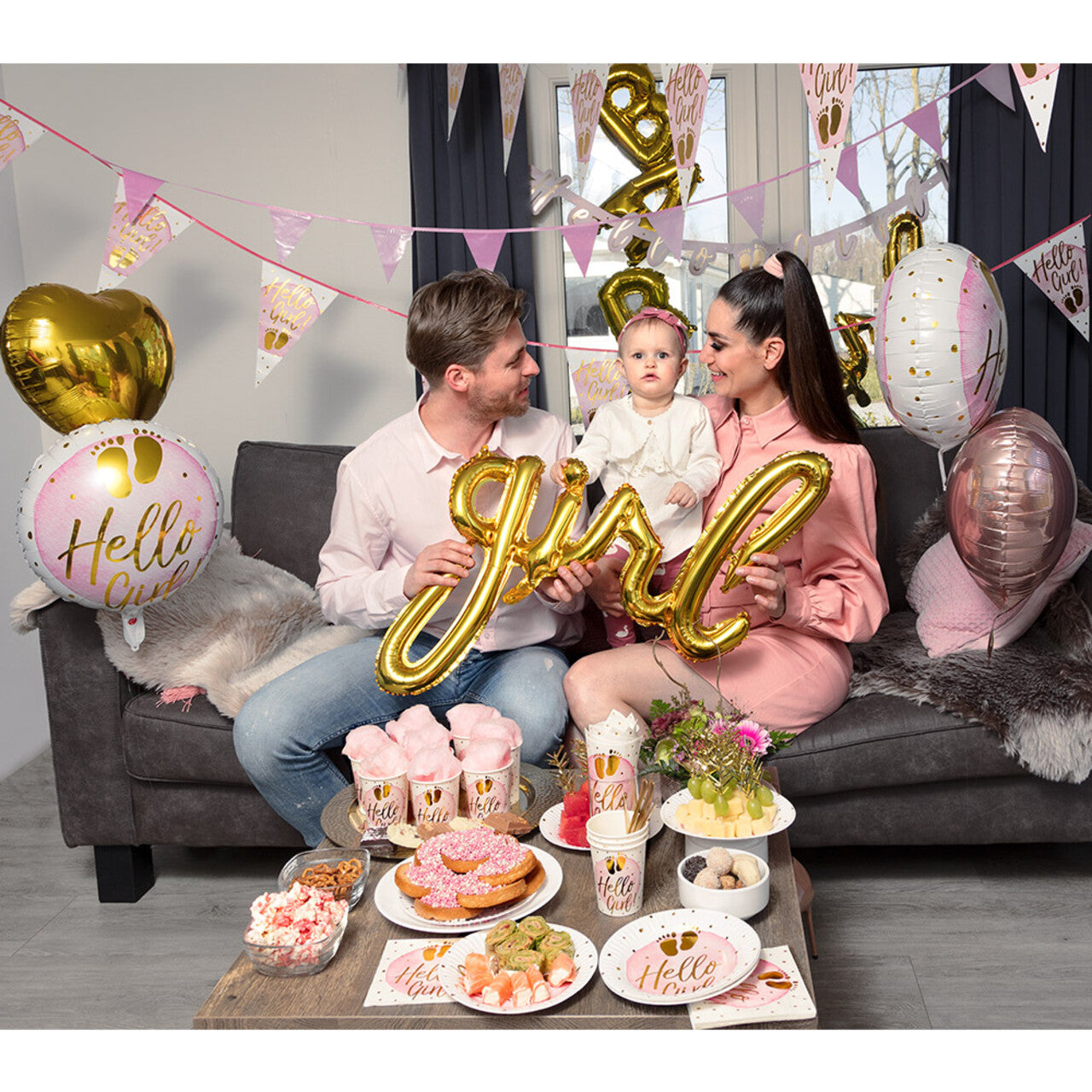 Op deze afbeelding zie je een Decoratie, van het merk Boland. Servetten Hello Girl!