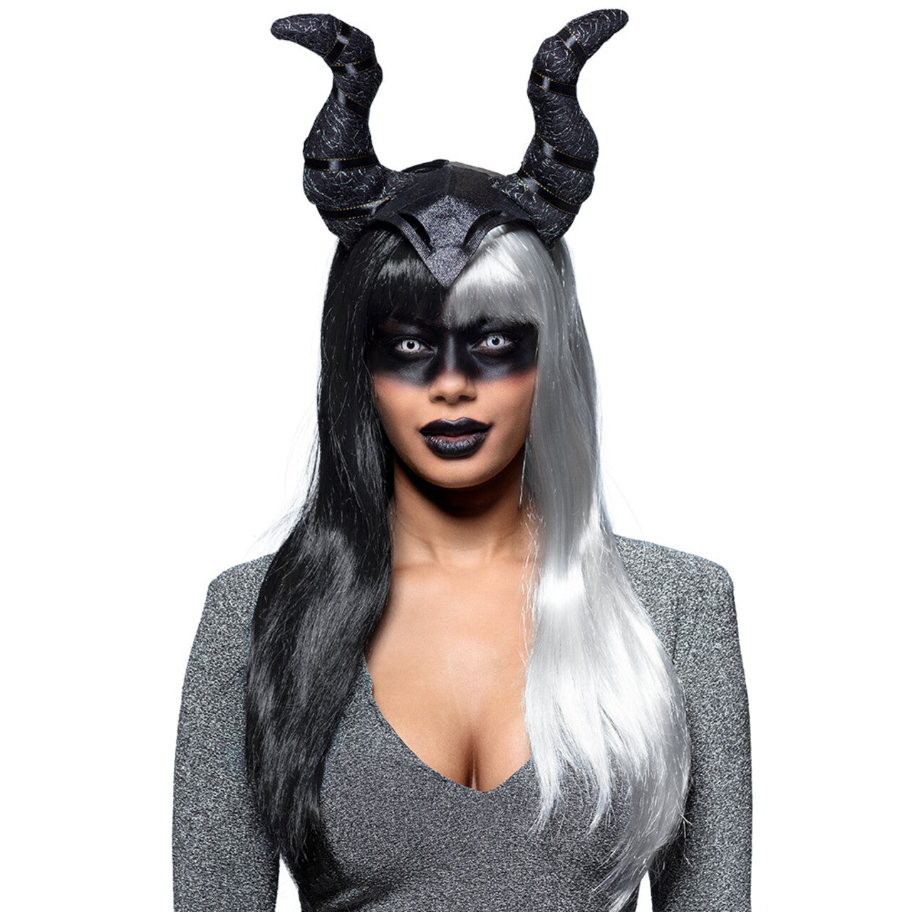 Op deze afbeelding zie je een Accessoires, van het merk Boland. Hoofdbedekking Maleficent Met Duivel Hoorns