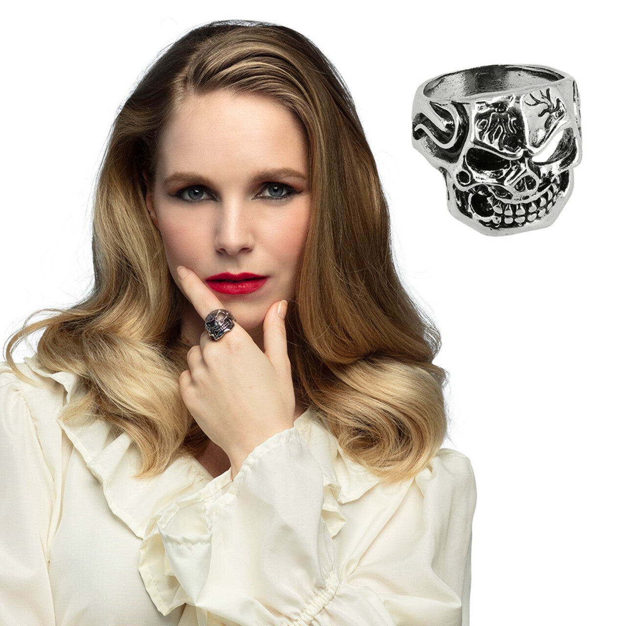 Op deze afbeelding zie je een Accessoires, van het merk Boland. Ring Mean Skull Face