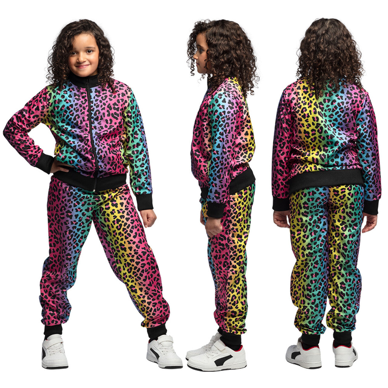 Op deze afbeelding zie je een Kostuums, van het merk Boland. Trainingspak Regenboogpanter Kind Kind Kostuum