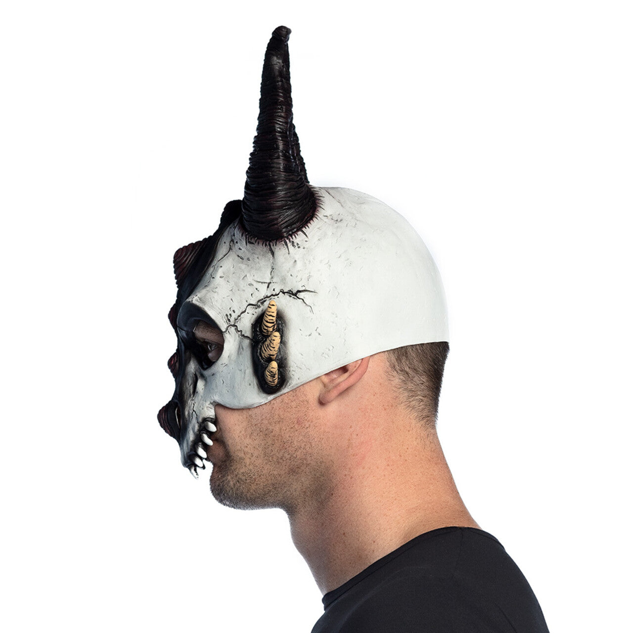 Op deze afbeelding zie je een Accessoires, van het merk Boland. Half Masker Evil Drakenschedel