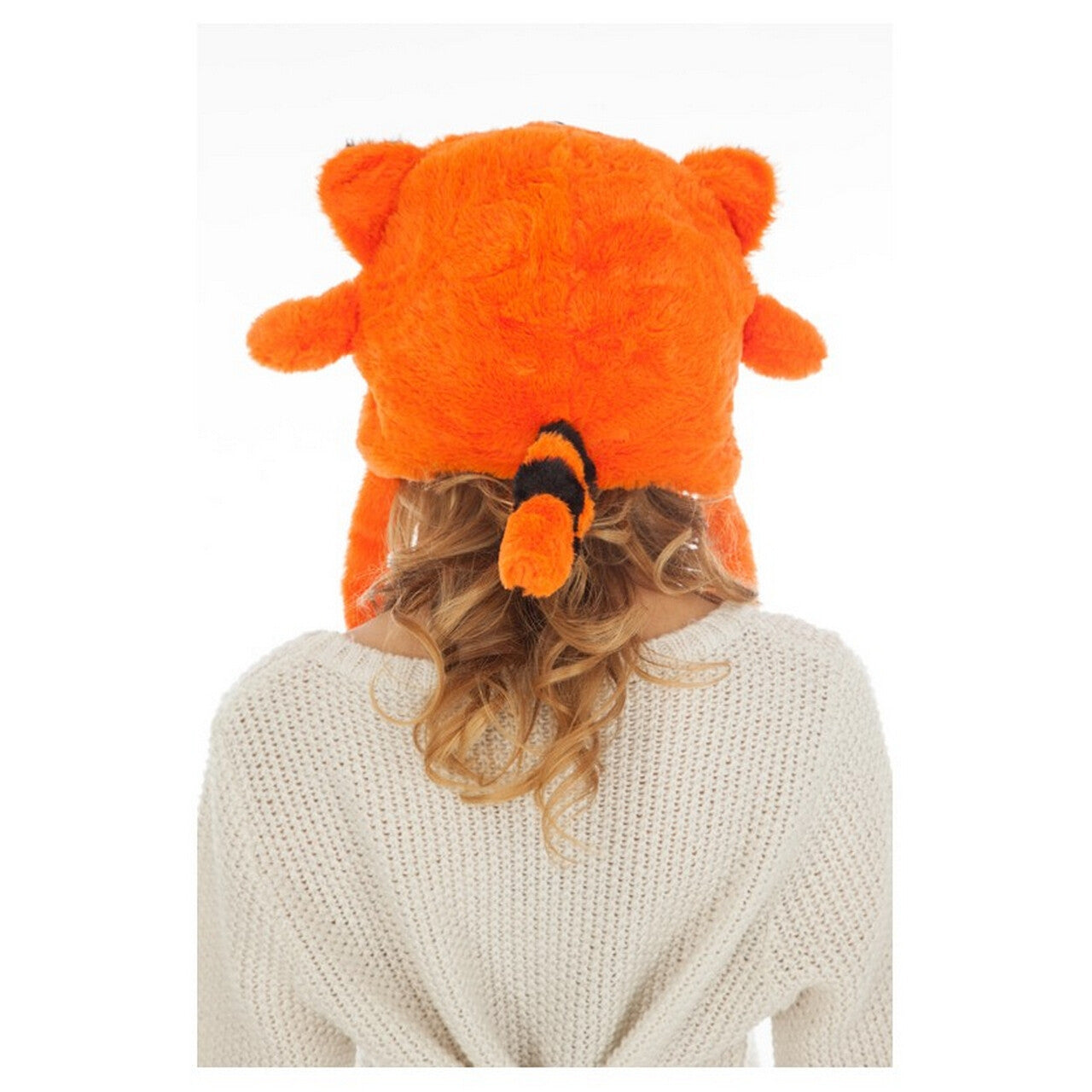 Op deze afbeelding zie je een Accessoires, van het merk Chaks. Oranje Wasbeer Muts