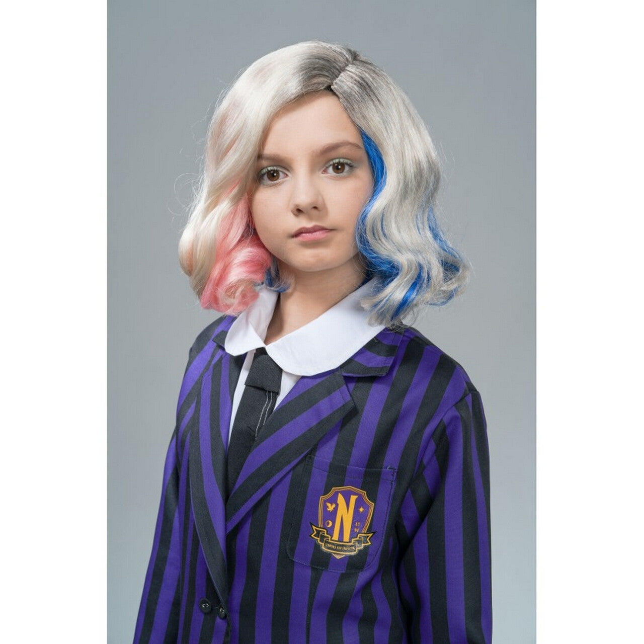 Op deze afbeelding zie je een Kostuums, van het merk Chaks. Wednesday™ School Uniform Zwart Paars Meisje Kostuum