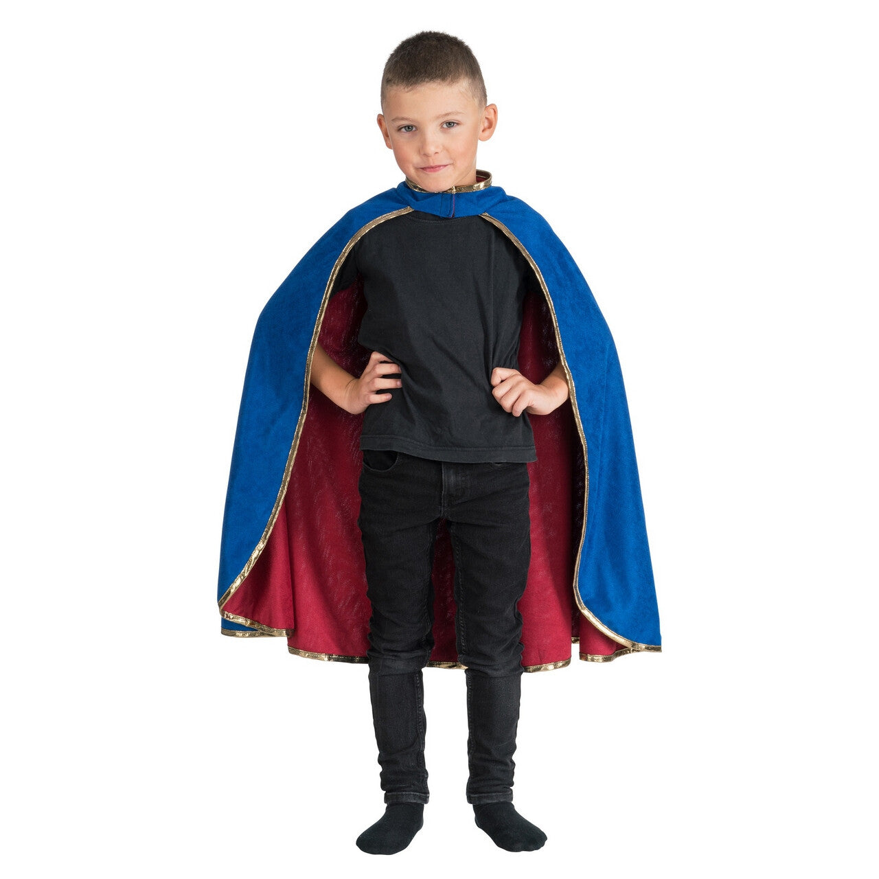 Op deze afbeelding zie je een Kostuums, van het merk Chaks. Omkeerbare Ridder Cape Rood Blauw Jongen Kostuum