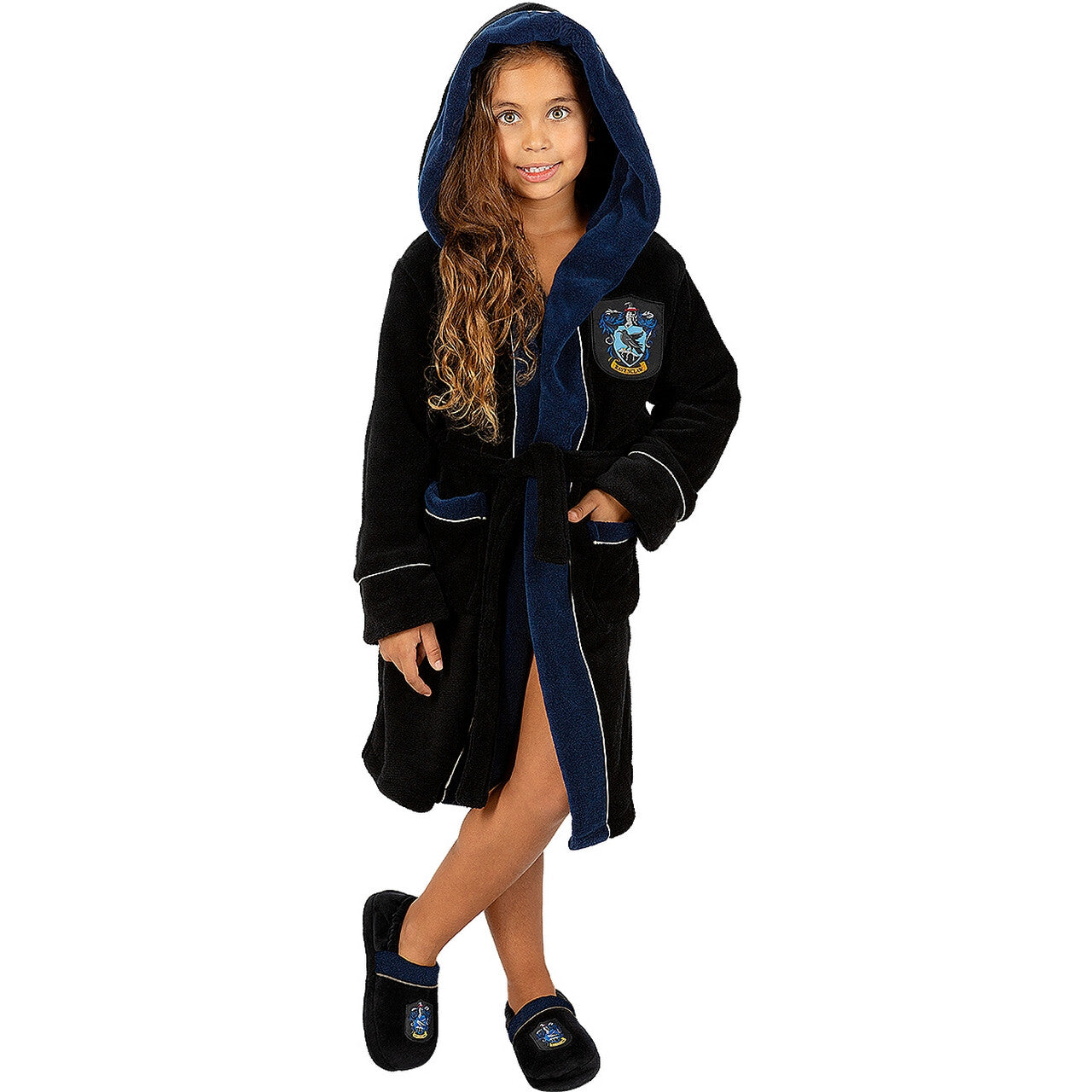 Op deze afbeelding zie je een Kostuums, van het merk Funidelia. Ravenclaw Harry Potter Badjas Kind Kind Kostuum