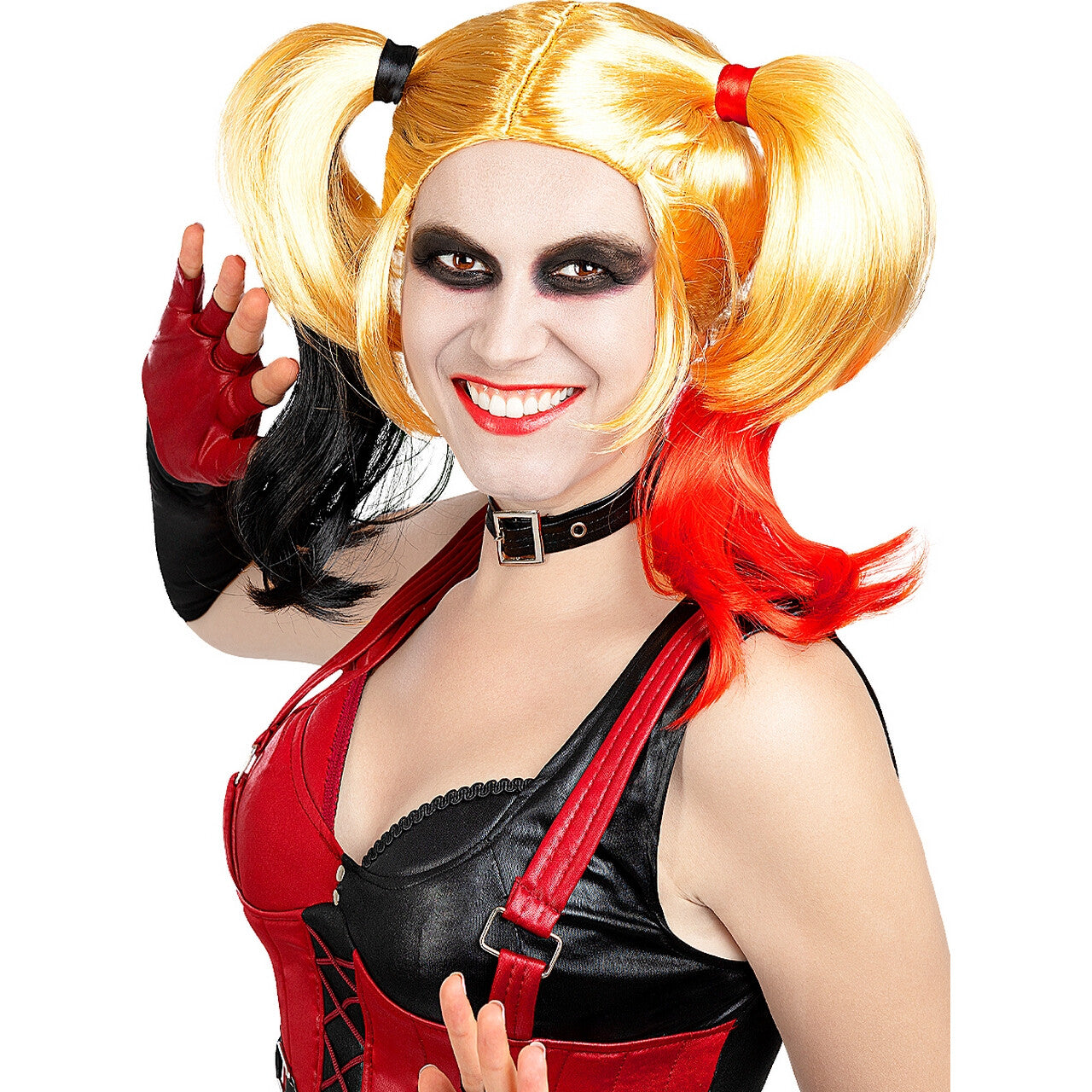 Op deze afbeelding zie je een Accessoires, van het merk Funidelia. Harley Quinn Arkham City Pruik
