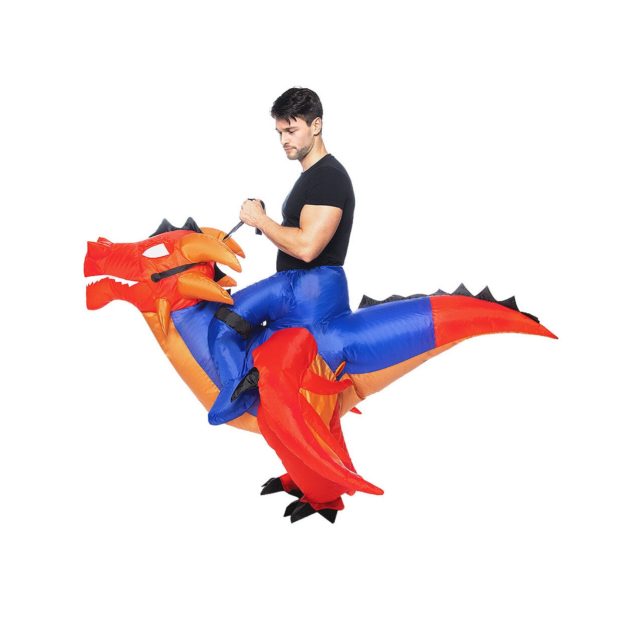 Op deze afbeelding zie je een Kostuums, van het merk Funidelia. Op De Rug Van Een Opblaasbare Draak Kostuum