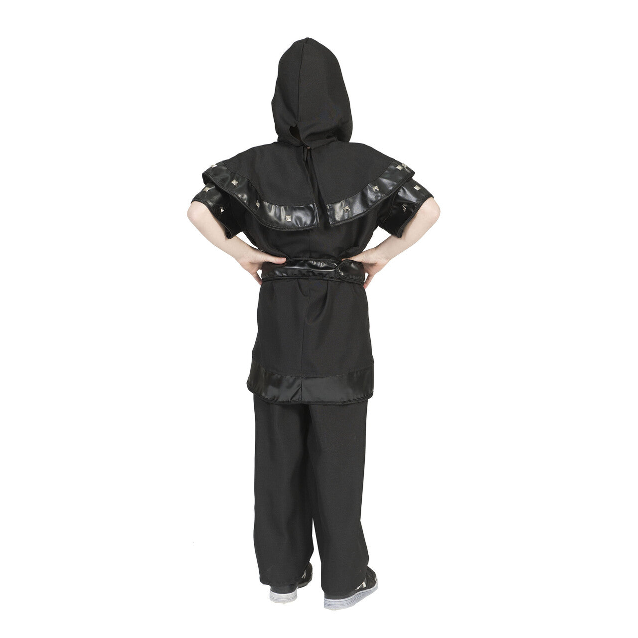 Op deze afbeelding zie je een Kostuums, van het merk Funny Fashion. Zwarte Beul Afschrikko Jongen Kostuum