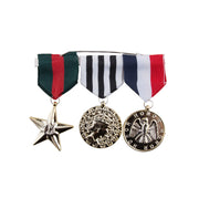 Op deze afbeelding zie je een Accessoires, van het merk Funny Fashion. 3 Militaire Medailles Oorlogsveteraan