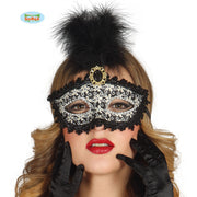 Op deze afbeelding zie je een Accessoires, van het merk Guirca. Venetiaans Oogmasker Met Dons