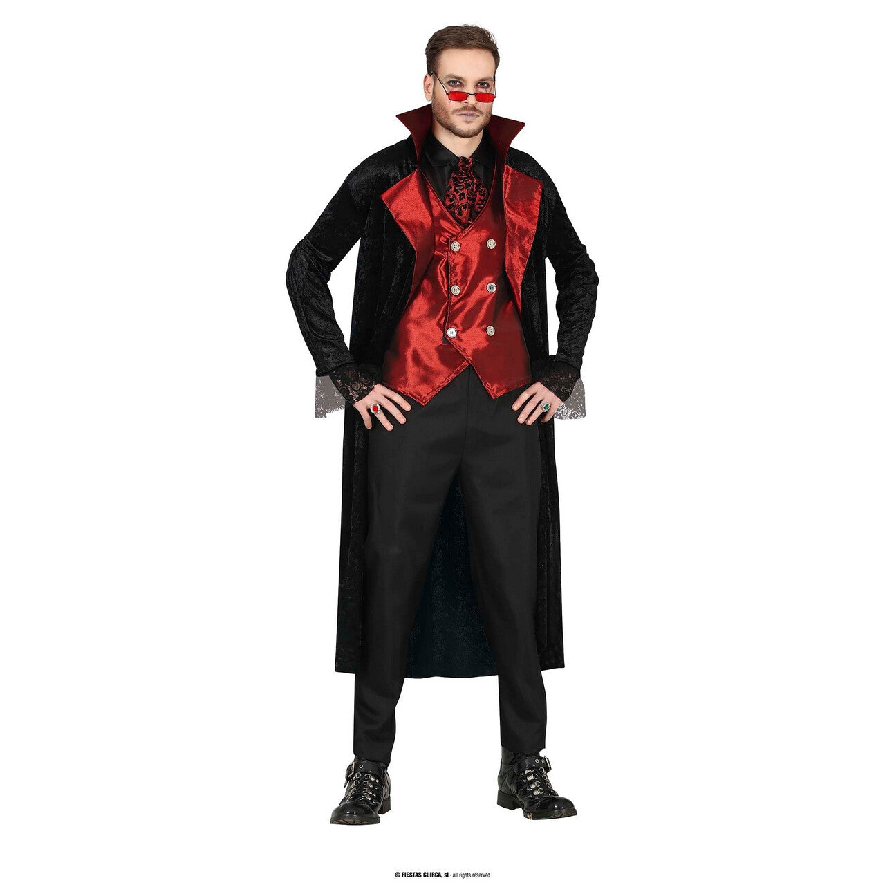 Op deze afbeelding zie je een Kostuums, van het merk Guirca. Vampier Wolodja Van Transsylvania Man Kostuum