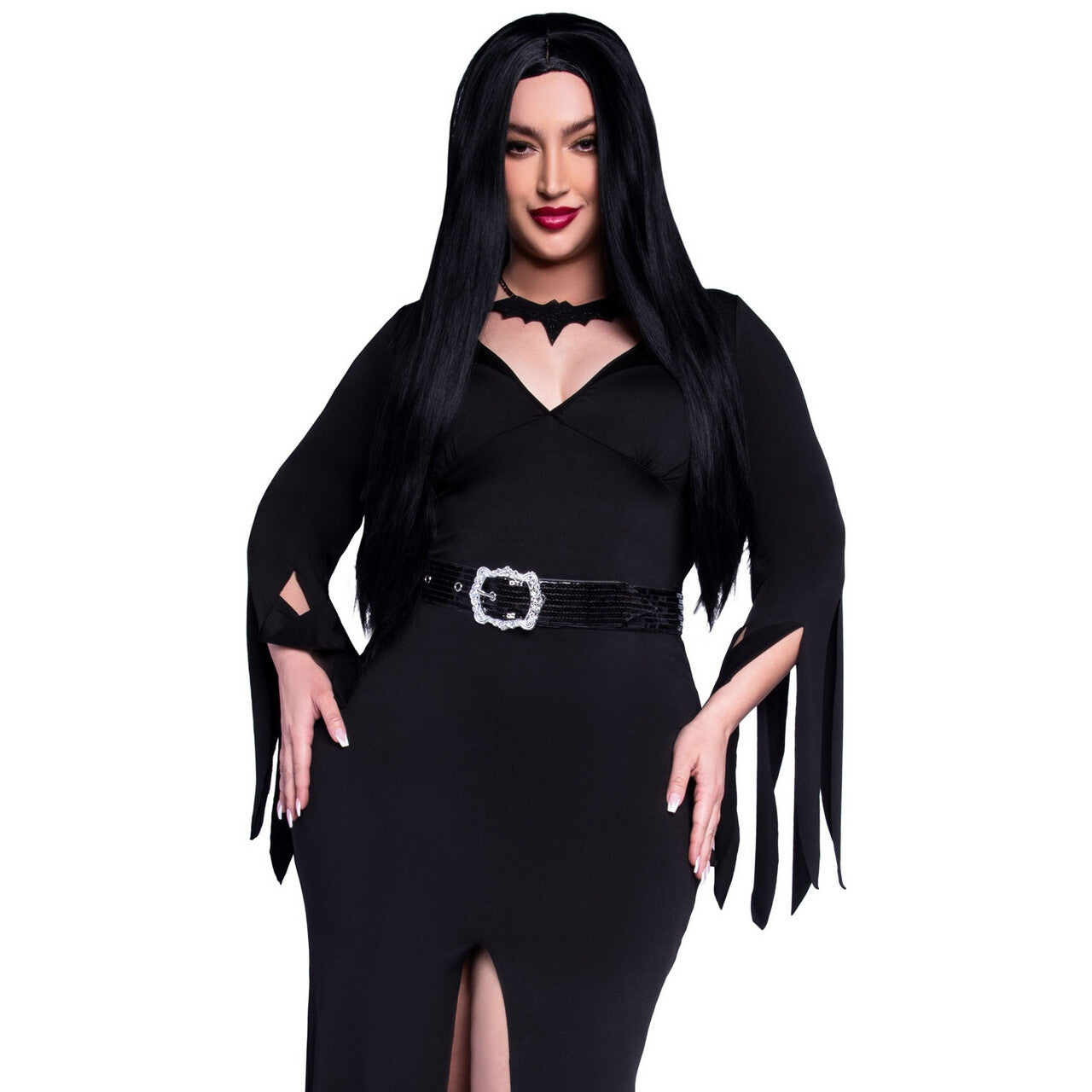 Op deze afbeelding zie je een Kostuums, van het merk Leg Avenue. Onsterfelijke Morticia Plus Size Vrouw Kostuum