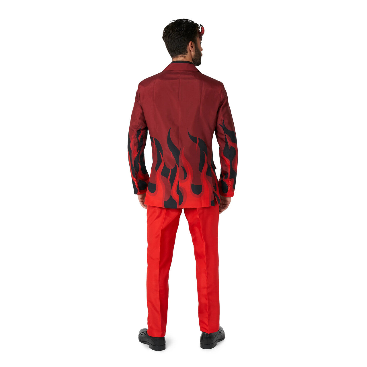 Op deze afbeelding zie je een Kostuums, van het merk Suitmeister. Flaming Red Devil Man Kostuum