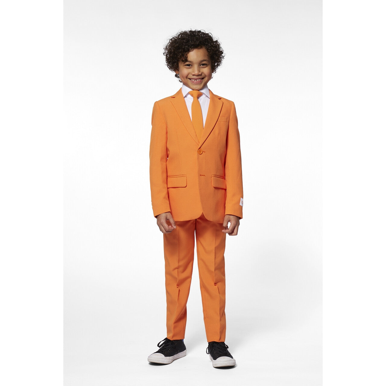 Op deze afbeelding zie je een Kostuums, van het merk Opposuits. Oranje Hoog In Het Vaandel Jongen Kostuum