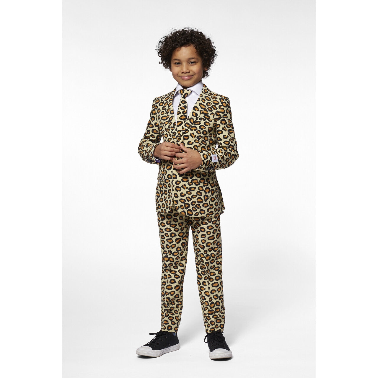 Op deze afbeelding zie je een Kostuums, van het merk Opposuits. The Jag Luxe Luipaard Jongen Kostuum