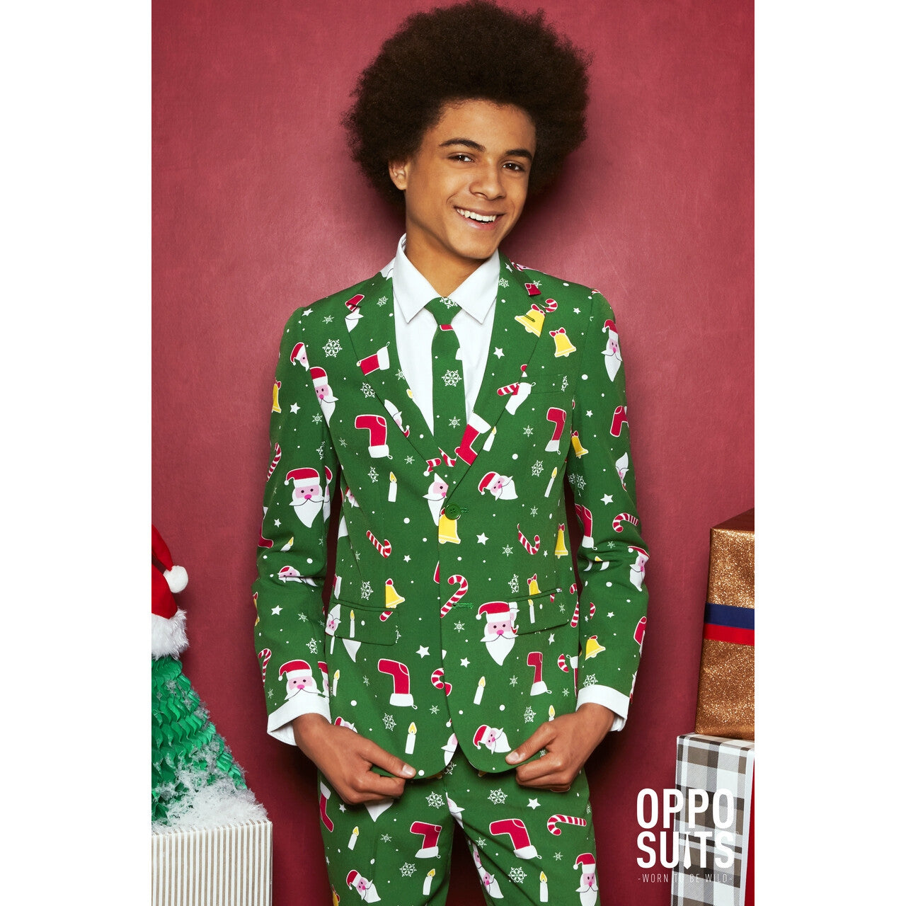 Op deze afbeelding zie je een Kostuums, van het merk Opposuits. Green Santaboss Jongen Kostuum