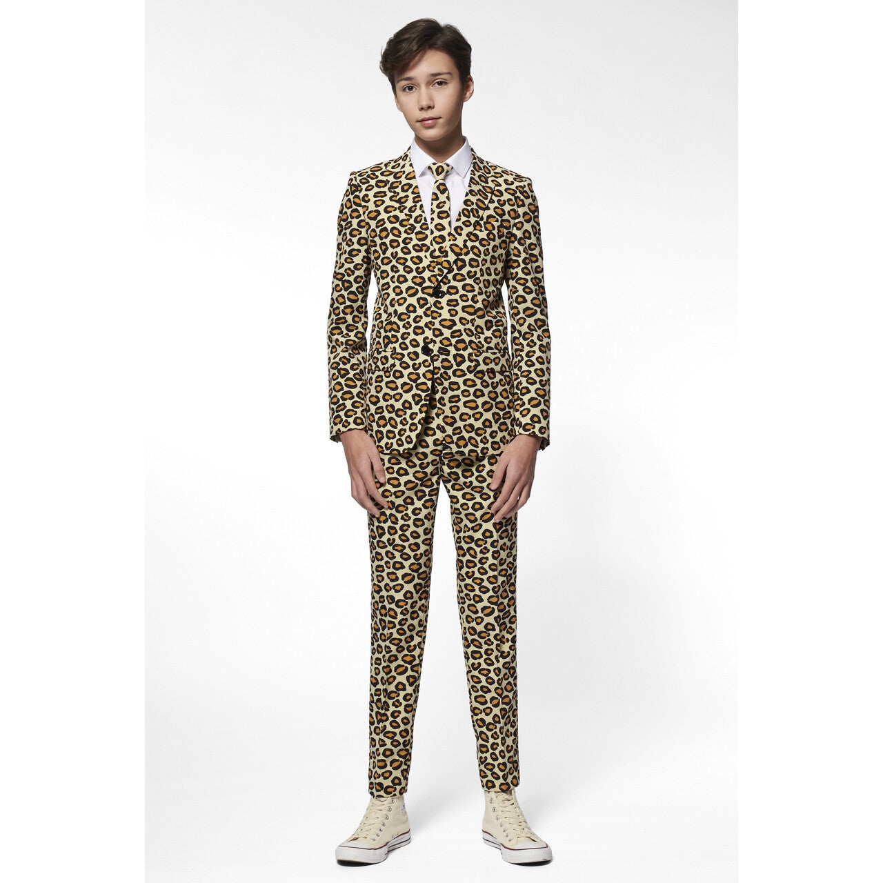 Op deze afbeelding zie je een Kostuums, van het merk Opposuits. The Jag Tijdloos Luipaardprint Jongen Kostuum