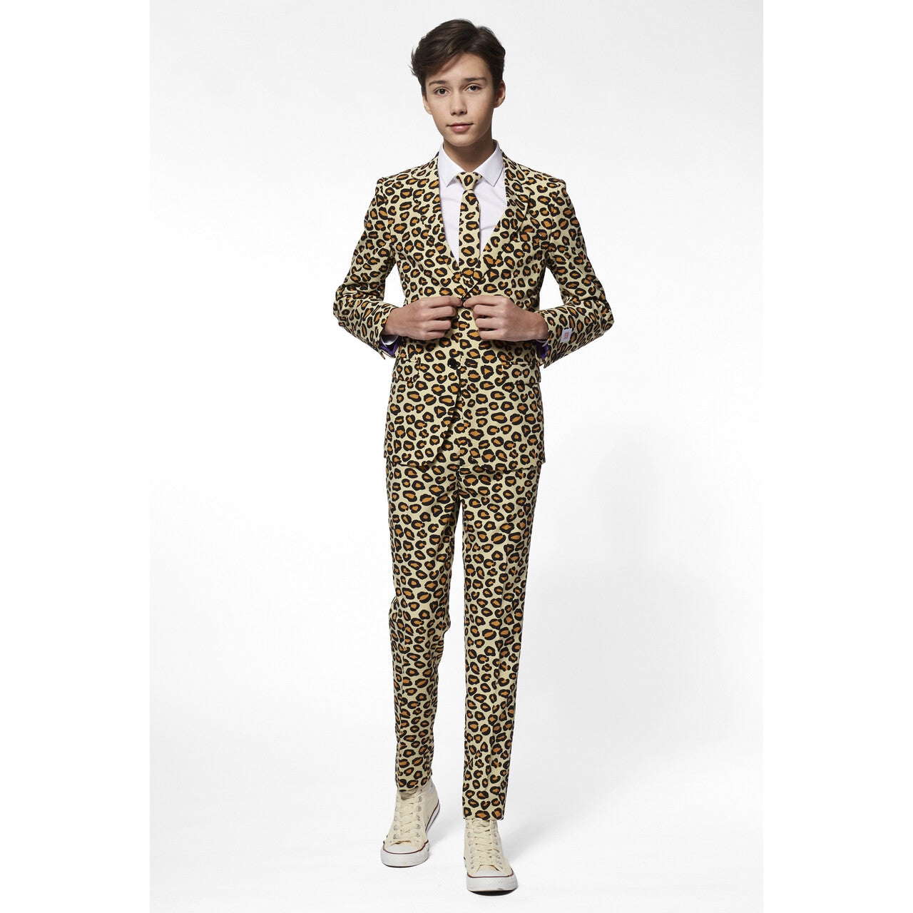 Op deze afbeelding zie je een Kostuums, van het merk Opposuits. The Jag Tijdloos Luipaardprint Jongen Kostuum