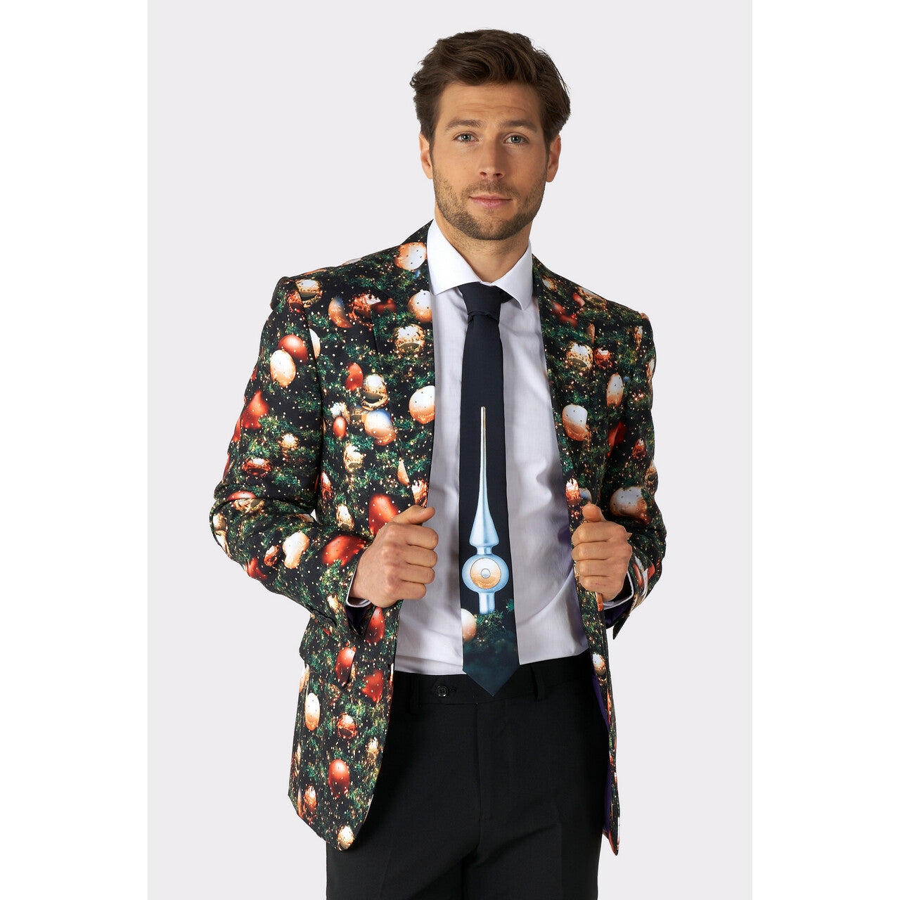 Op deze afbeelding zie je een Kostuums, van het merk Opposuits. Shine Pine Hang Out Your Balls Opposuit Man Kostuum