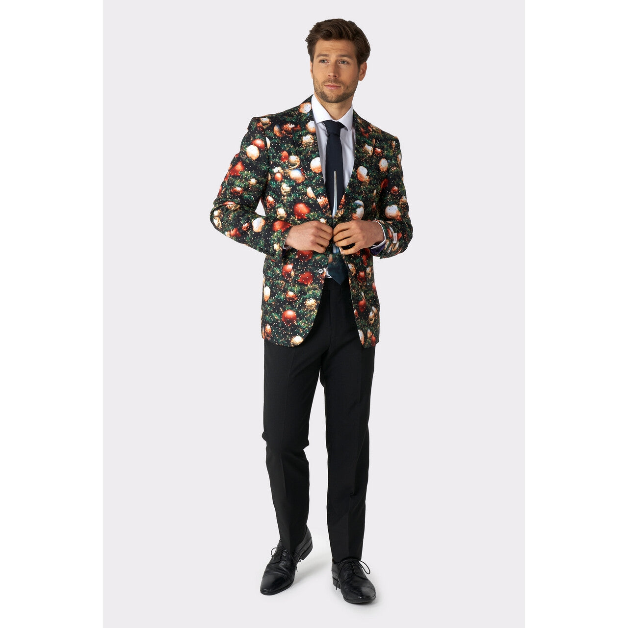 Op deze afbeelding zie je een Kostuums, van het merk Opposuits. Shine Pine Hang Out Your Balls Opposuit Man Kostuum