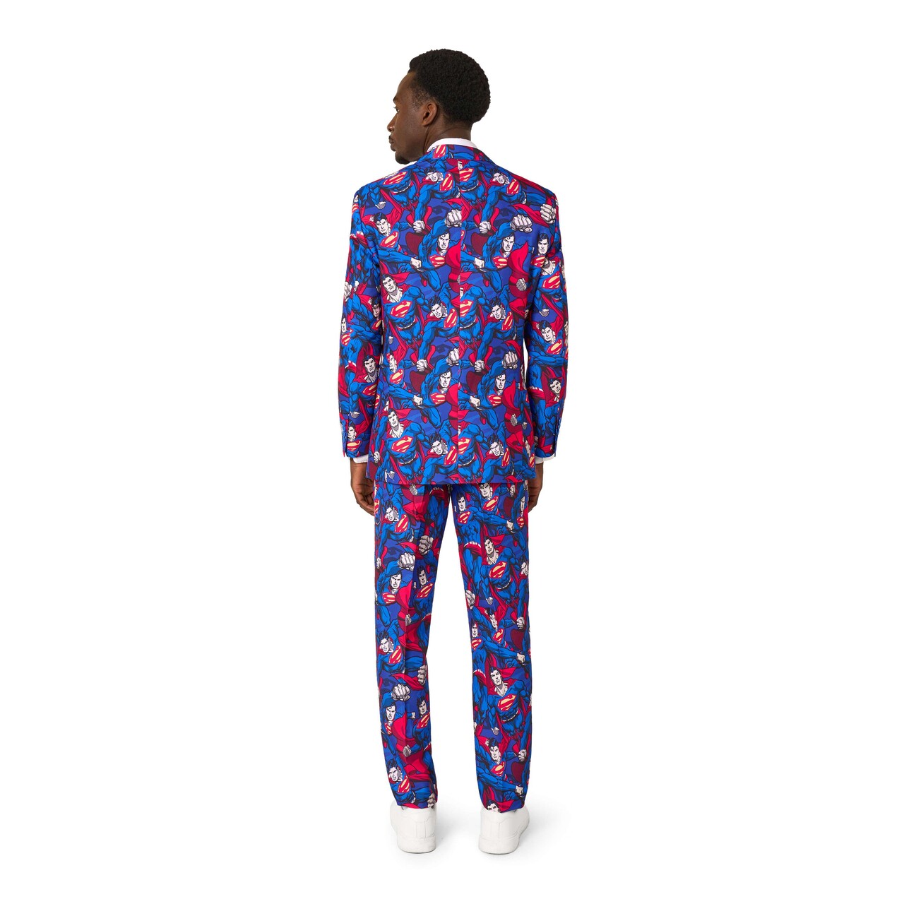 Op deze afbeelding zie je een Kostuums, van het merk Opposuits. The Man Of Steel Kostuum