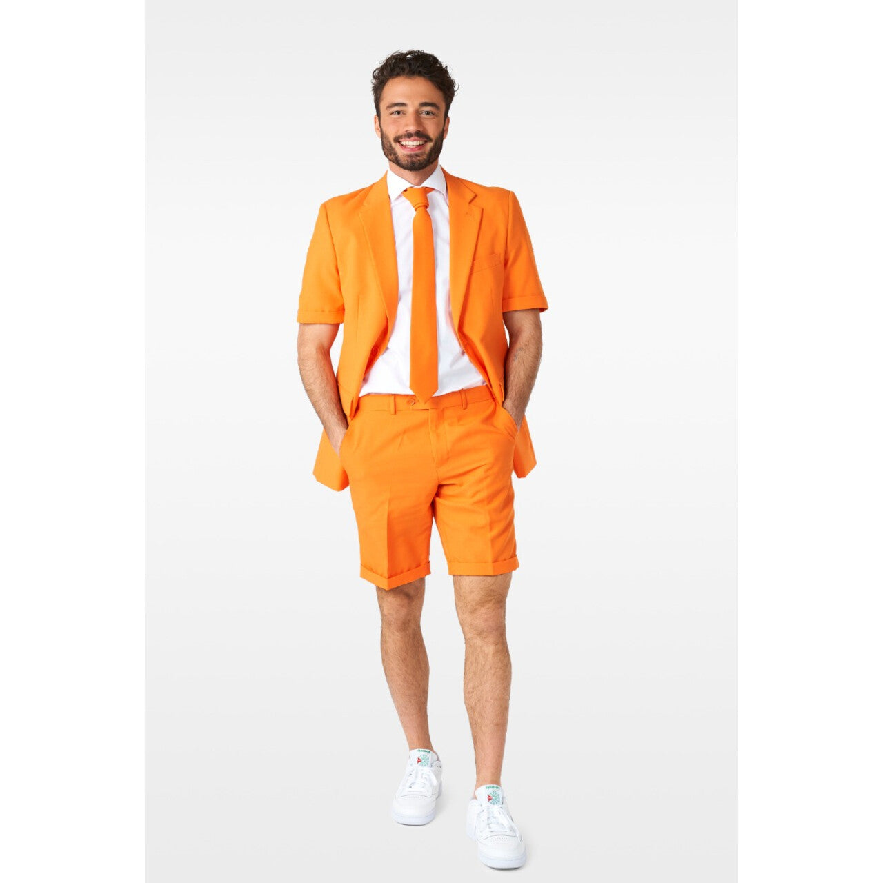 Op deze afbeelding zie je een Kostuums, van het merk Opposuits. Summer Festival Extravagant The Orange Opposuit Kostuum Man