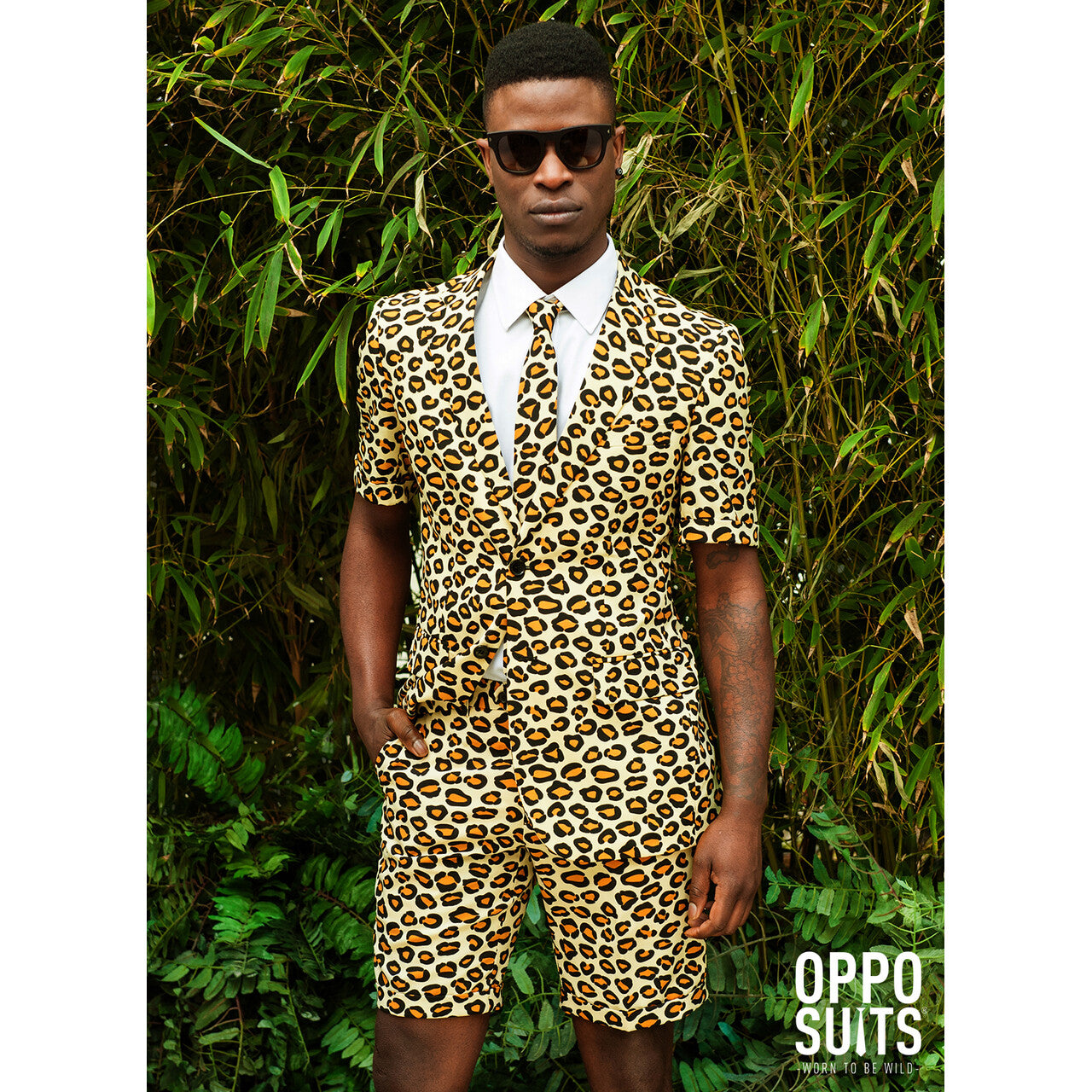 Op deze afbeelding zie je een Kostuums, van het merk Opposuits. Summer Festival Extravagant The Jag Opposuit Kostuum Man