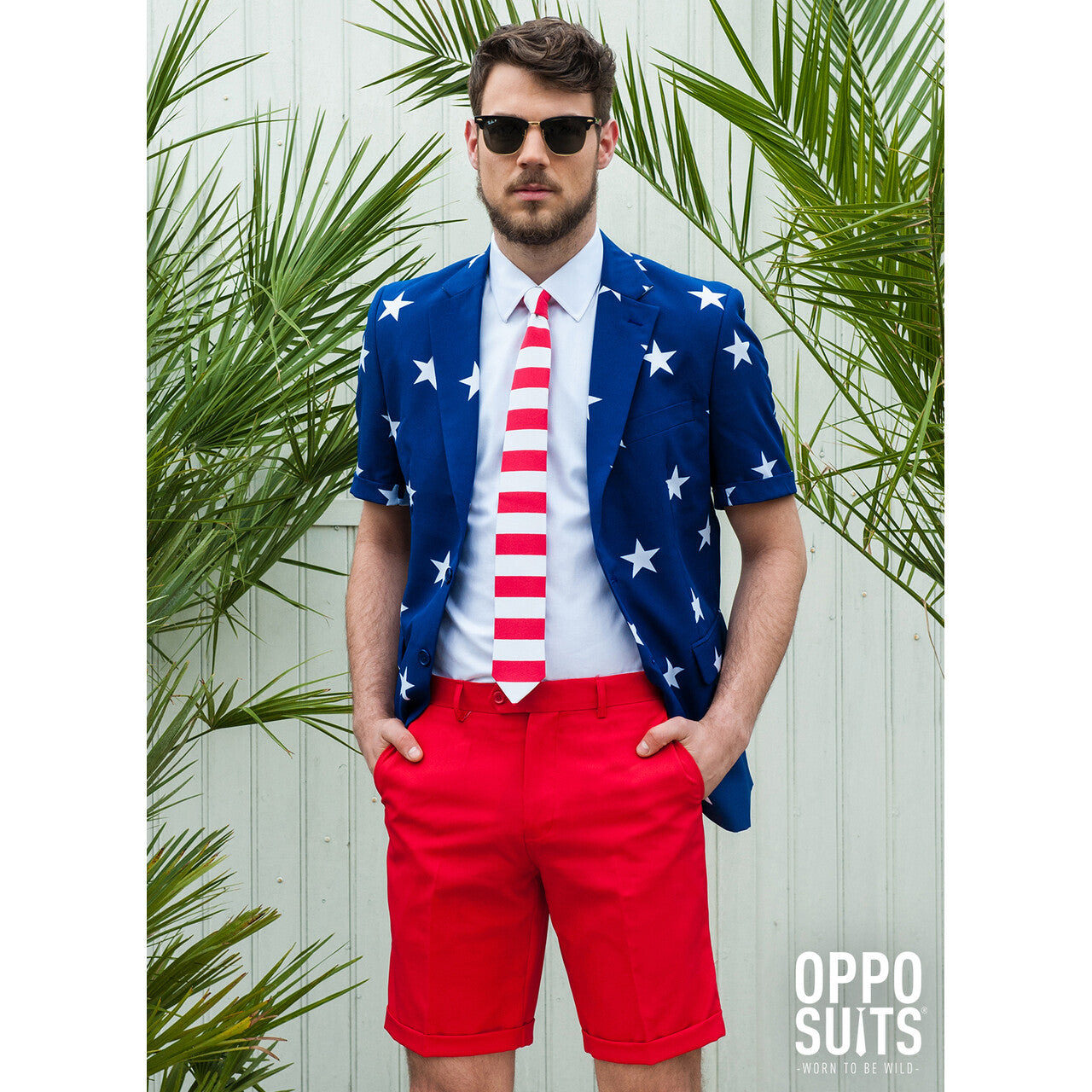 Op deze afbeelding zie je een Kostuums, van het merk Opposuits. Summer Festival Extravagant Stars And Stripes Opposuit Kostuum Man