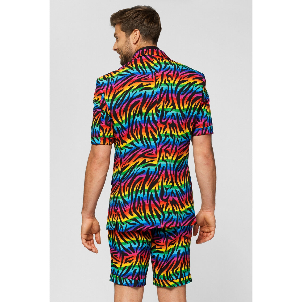 Op deze afbeelding zie je een Kostuums, van het merk Opposuits. Wild Rainbow Zomer Man Kostuum