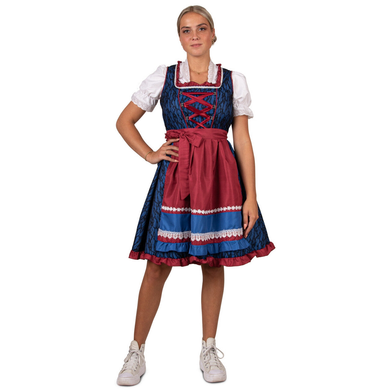Op deze afbeelding zie je een Kostuums, van het merk PartyXplosion. Dirndl Hannah Von Bierensteijn 3delig Vrouw Kostuum
