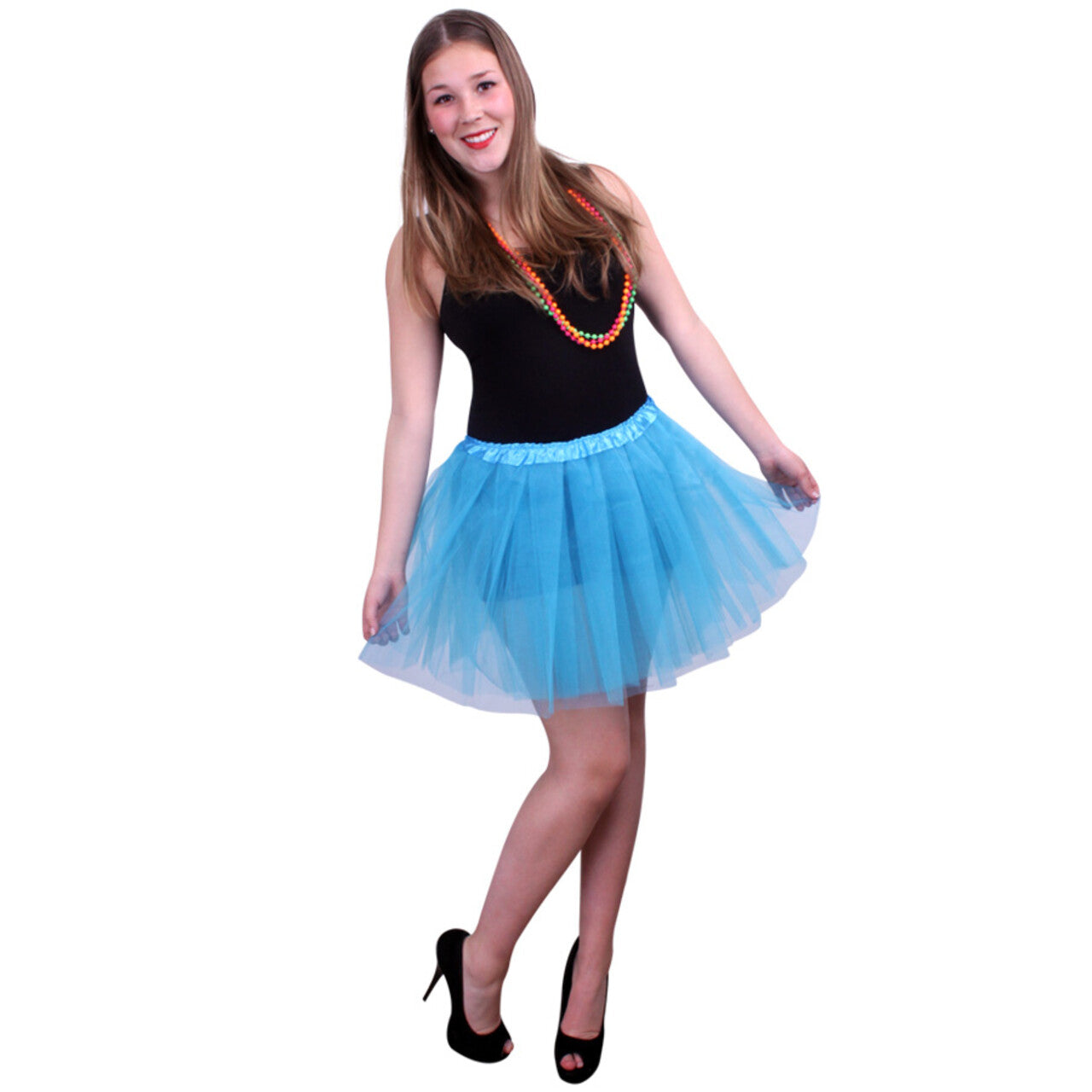 Op deze afbeelding zie je een Kostuums, van het merk PartyXplosion. Tule Rokje Volwassenen Blauw Vrouw