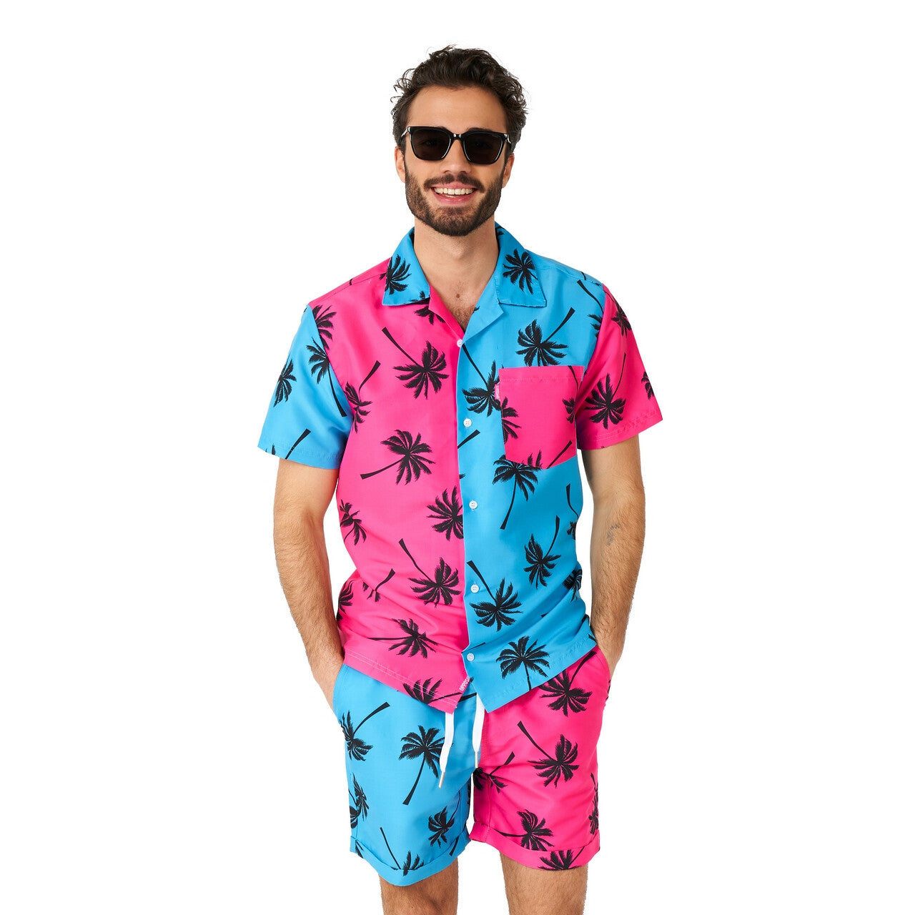 Op deze afbeelding zie je een Kostuums, van het merk Opposuits. Helemaal Home Met Een Palmboom Roze Blauw Man Kostuum