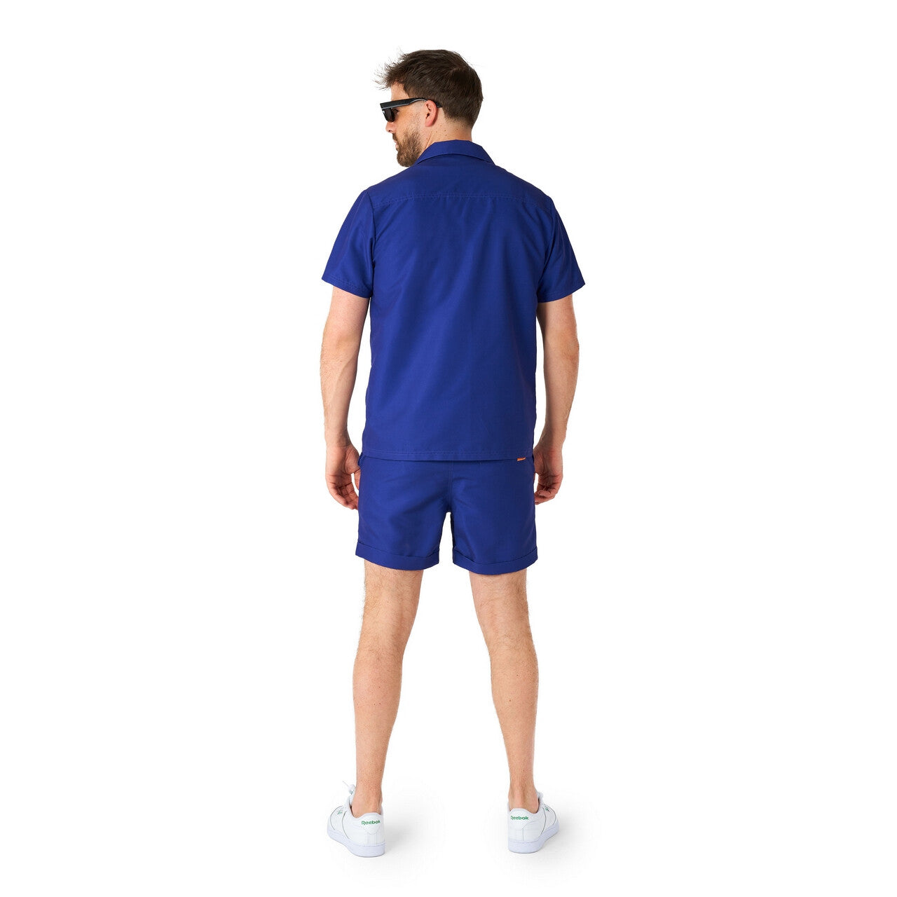 Op deze afbeelding zie je een Kostuums, van het merk Opposuits. Navy Royale Zomer Strand Man Kostuum
