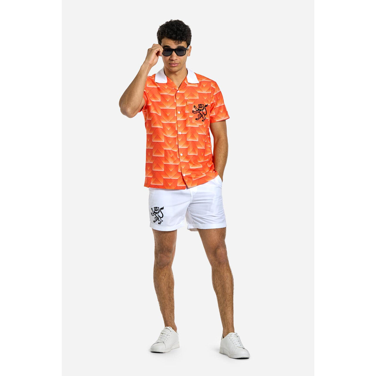 Op deze afbeelding zie je een Kostuums, van het merk Opposuits. Sportieve Orange Legend 1988 Man Kostuum