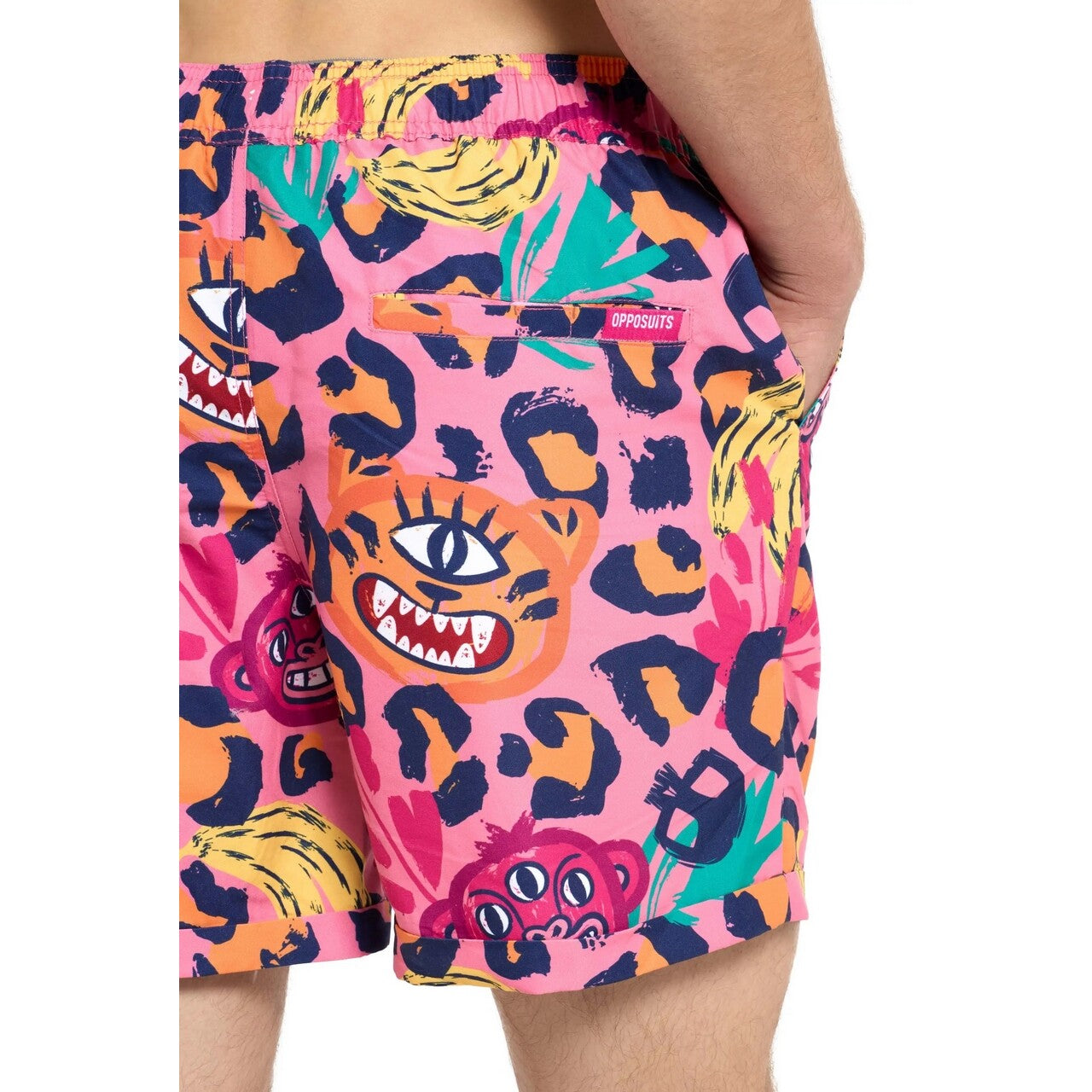 Op deze afbeelding zie je een Kostuums, van het merk Opposuits. Jazzy Jungle Roze Man Kostuum