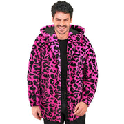 Op deze afbeelding zie je een Kostuums, van het merk Widmann. Bontjas Met Capuchon Cosy Snuggles Luipaard Roze