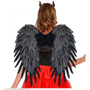 Op deze afbeelding zie je een Accessoires, van het merk Widmann. Dark Angel Vleugels Zwart Met Veren