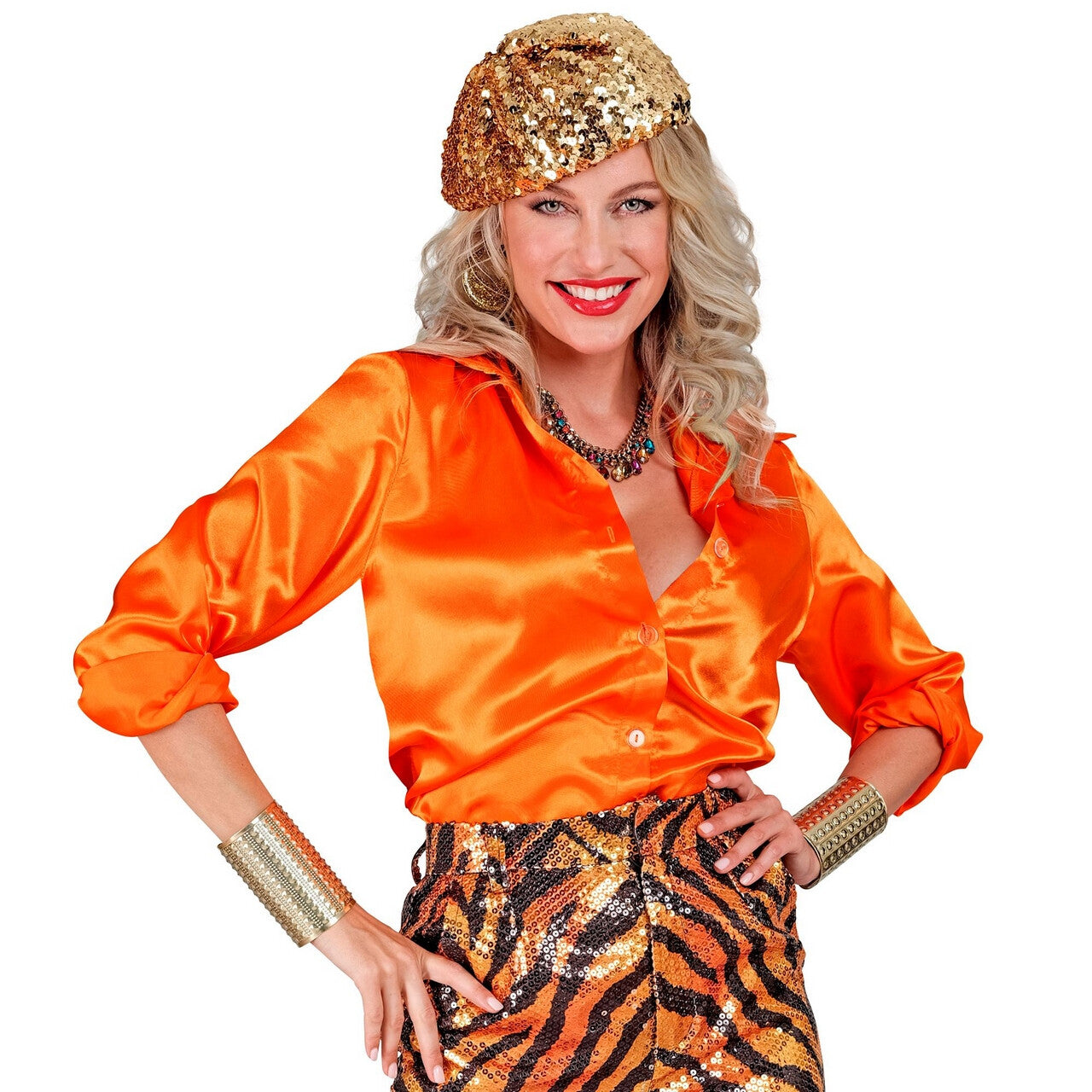 Op deze afbeelding zie je een Kostuums, van het merk Widmann. Jaren 70 Blouse Satijn Oranje Vrouw
