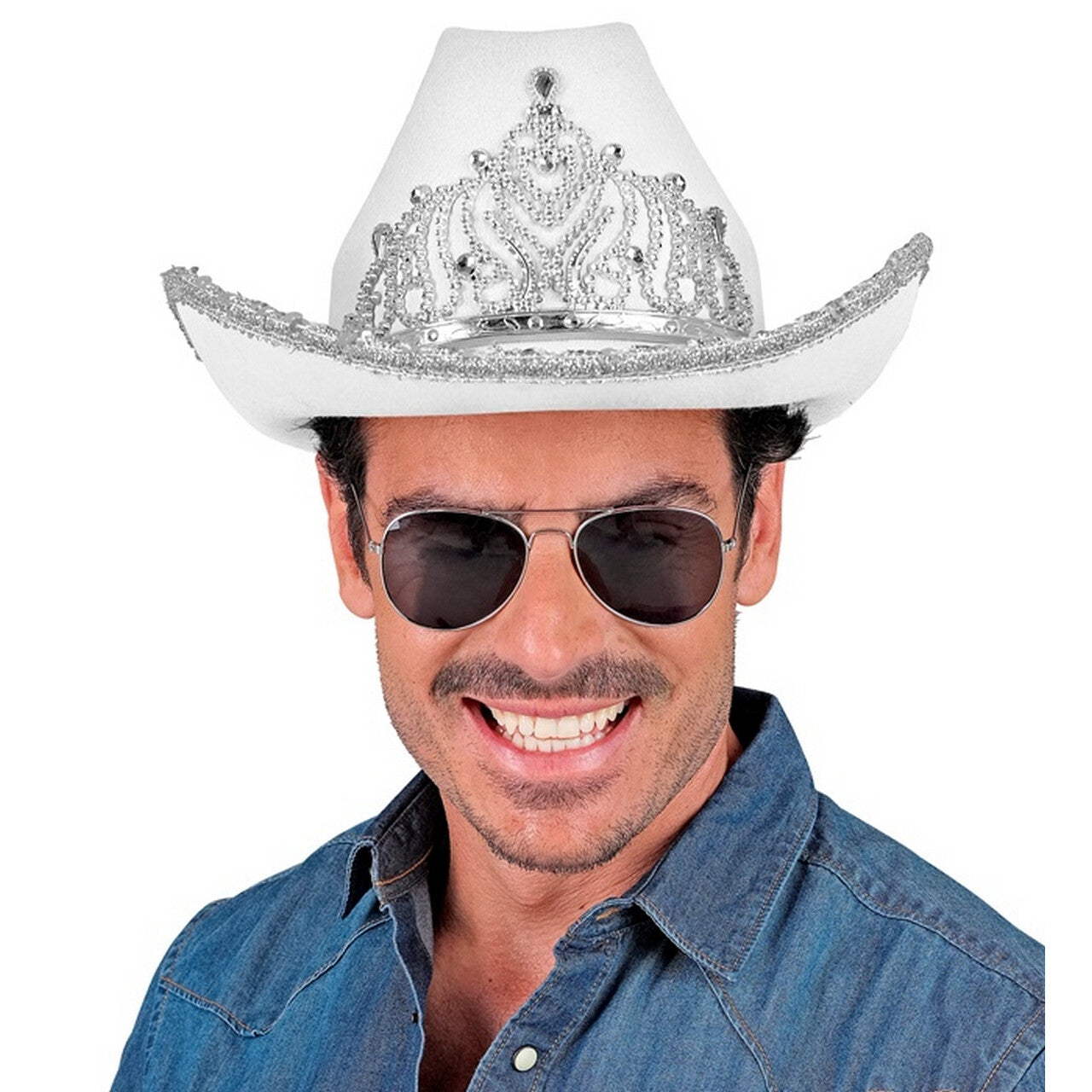 Op deze afbeelding zie je een Accessoires, van het merk Widmann. Glam Cowboy Hoed Wit Met Zilver