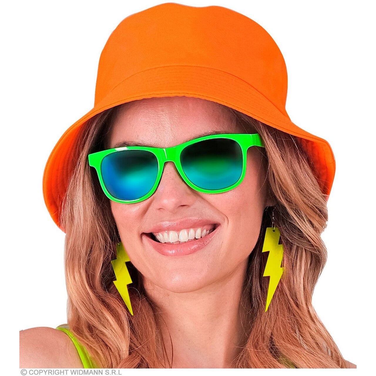 Op deze afbeelding zie je een Accessoires, van het merk Widmann. Bucket Hat Neon Oranje Pop Festival