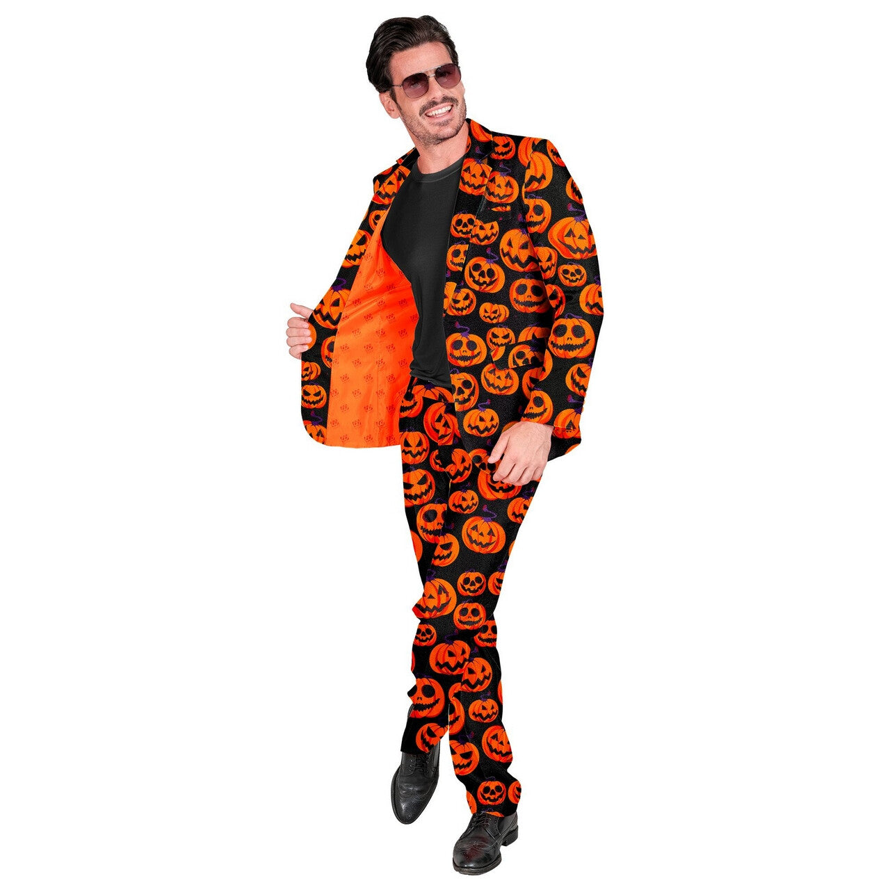 Op deze afbeelding zie je een Kostuums, van het merk Widmann. Scary Pumpkin Man Kostuum