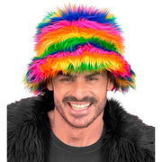 Op deze afbeelding zie je een Accessoires, van het merk Widmann. Warme Buckethat Festival Of Colours