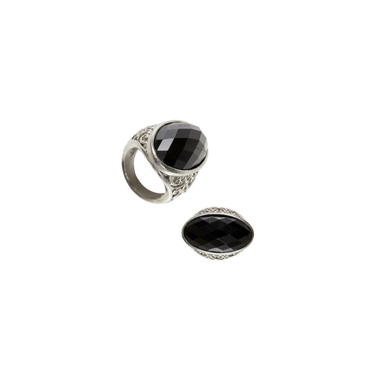 Op deze afbeelding zie je een Accessoires, van het merk Widmann. Gentleman Ring Gothic Met Zwarte Steen